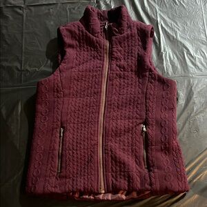 Lemon Tart Quilted Vest - Maroon